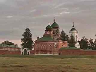  ボロジノ:  Moskovskaya Oblast':  ロシア:  
 
 Spasso-Borodino Convent